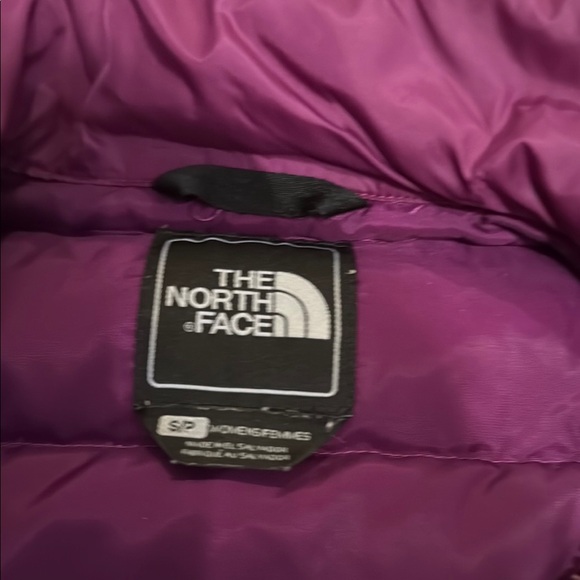 The North Face Magenta Jacket - Picture 2 of 3